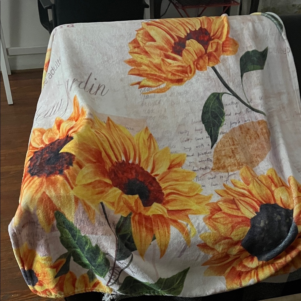 Sunflower Garden Plush Throw Blanket